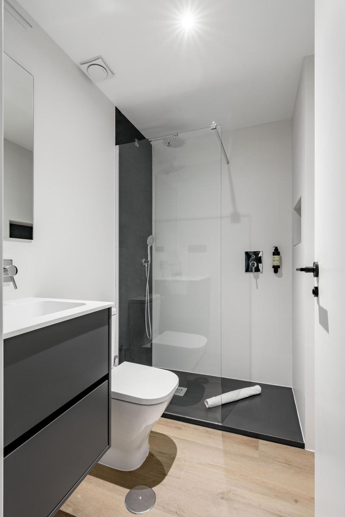 Charming Gran Via VII Appartement Madrid Buitenkant foto